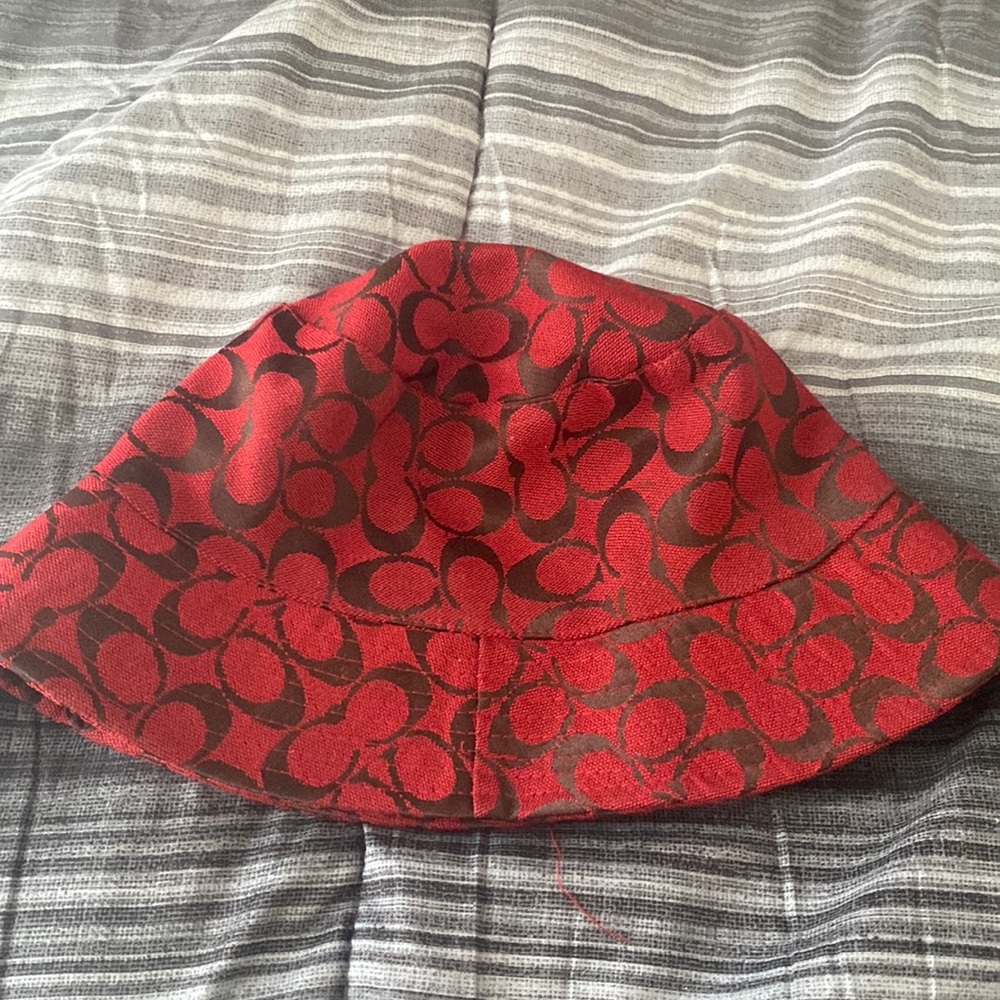 Red Coach Classic Bucket Hat